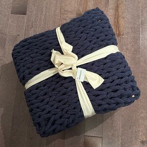 Chunky Throw Navy
